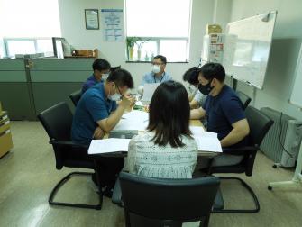 기술 수요조사 관련 회의 이미지